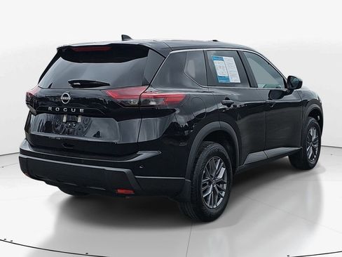 Used 2025 Nissan Rogue S image 5
