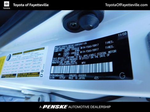 Used 2024 Toyota 4Runner SR5 Premium w/ Moonroof Package AWD/4WD image 12