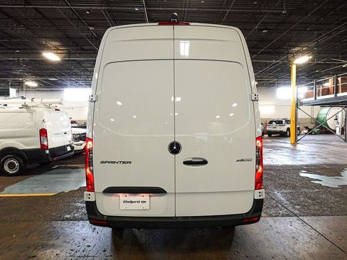 Used 2024 Mercedes-Benz Sprinter 2500 w/ Acoustic Package image 5