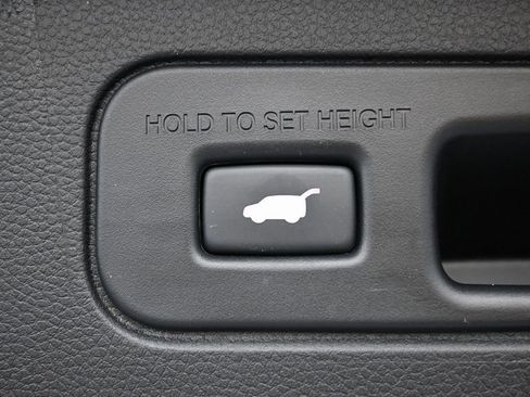 Used 2025 Honda Pilot EX-L image 16