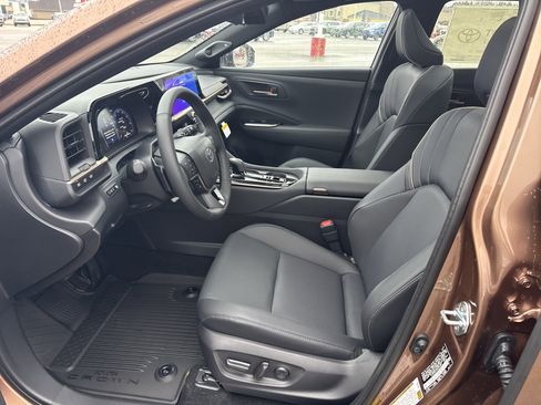 New 2025 Toyota Crown Signia Limited image 13