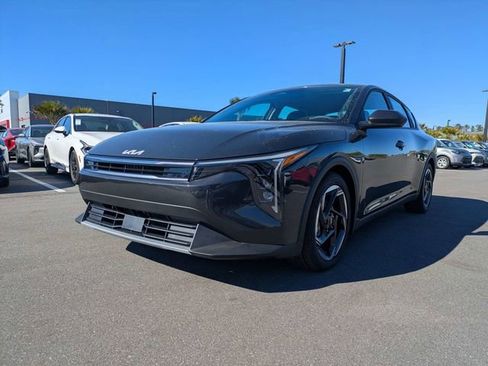 New 2025 Kia K4 EX image 7