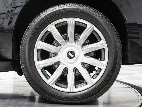 Used 2023 Cadillac Escalade ESV Premium Luxury Platinum AWD/4WD image 11