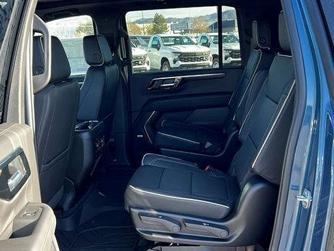 New 2026 Chevrolet Suburban Premier image 15