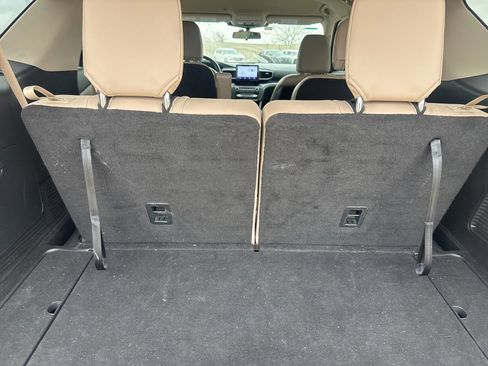 Used 2020 Ford Explorer XLT w/ Equipment Group 202A image 33