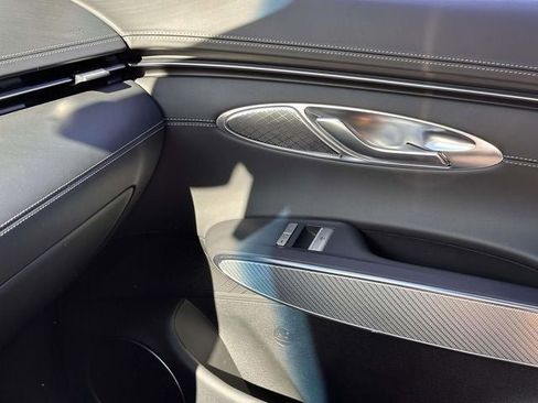 Used 2025 Genesis GV70 2.5T w/ Sport Prestige Package image 30