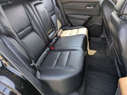 Used 2023 Nissan Rogue SL w/ SL Premium Package image 28