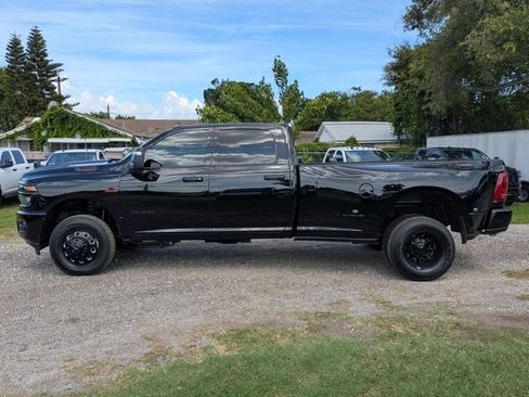 New 2026 RAM 3500 Big Horn AWD/4WD image 6