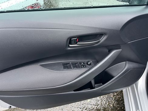 Used 2025 Toyota Corolla LE image 20