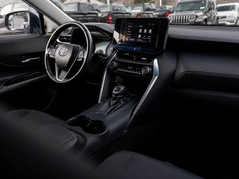 Used 2024 Toyota Venza LE image 30