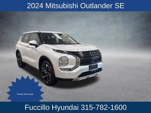 Used 2024 Mitsubishi Outlander SE image 4