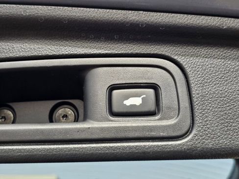 Used 2022 Honda Pilot Touring image 32