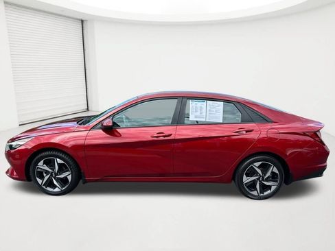 Certified 2023 Hyundai Elantra SEL w/ Convenience Package FWD image 8