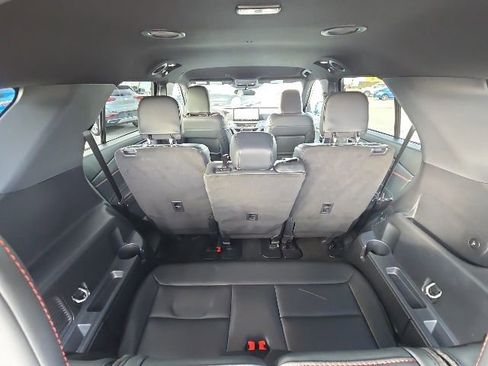 Used 2025 Ford Explorer ST-Line w/ ST-Line Street Pack AWD/4WD image 16