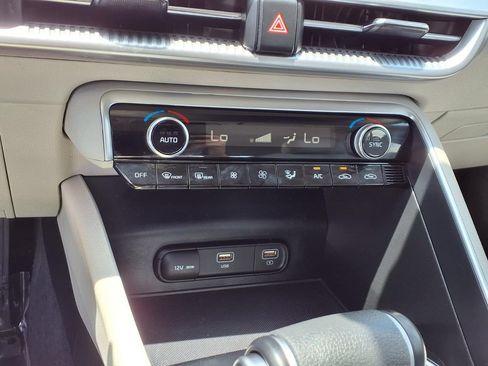 Used 2022 Kia K5 LXS FWD image 23