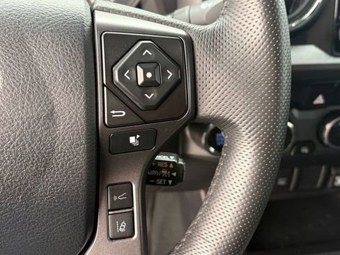 Used 2023 Toyota Tacoma TRD Off-Road image 8