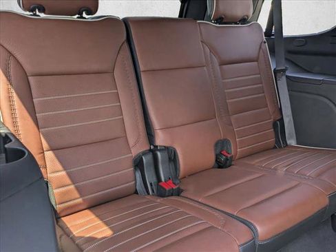Used 2024 GMC Yukon Denali Ultimate AWD/4WD image 22