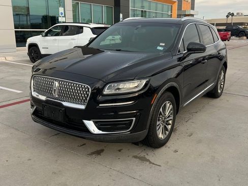 Used 2020 Lincoln Nautilus Standard w/ Equipment Group 101A image 2