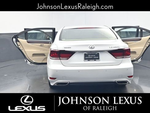 Used 2015 Lexus LS 460 L RWD image 36