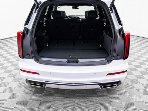 New 2025 Cadillac XT6 Luxury image 28