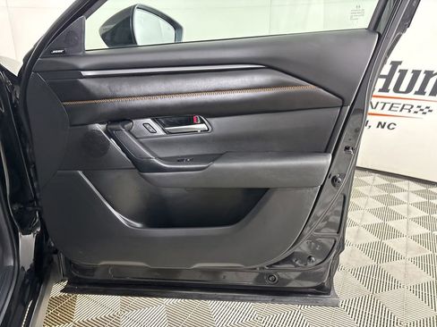 Used 2025 MAZDA CX-50 AWD 2.5 S w/ Premium Plus Pkg image 29