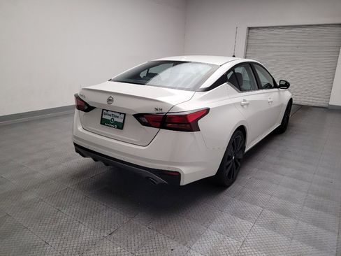 Used 2022 Nissan Altima 2.5 SR FWD image 9