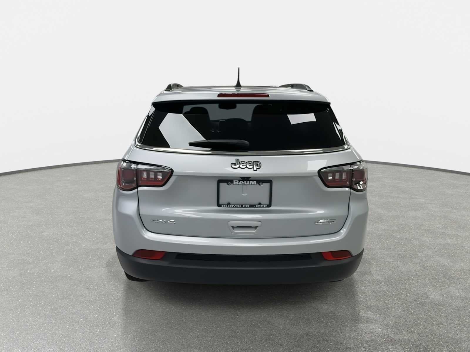 Used 2025 Jeep Compass Latitude AWD/4WD image 7
