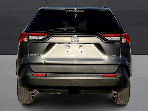Used 2020 Toyota RAV4 LE image 3