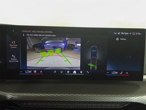 New 2025 BMW 330i xDrive Sedan w/ Premium Package image 23