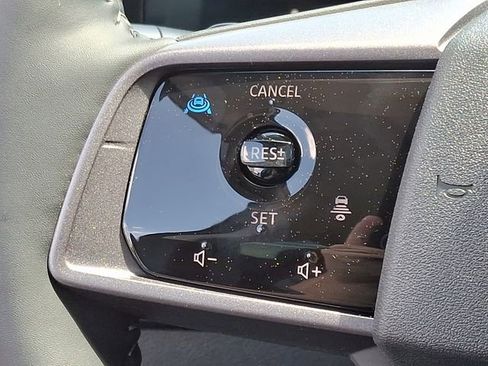 New 2025 Nissan Murano SL image 18