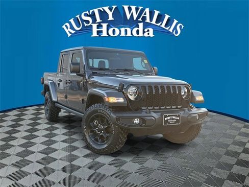 Used 2023 Jeep Gladiator Willys image 1