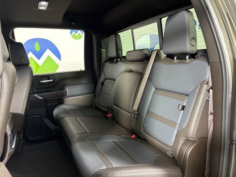 Used 2022 GMC Sierra 3500 Denali w/ Denali Ultimate Package image 26