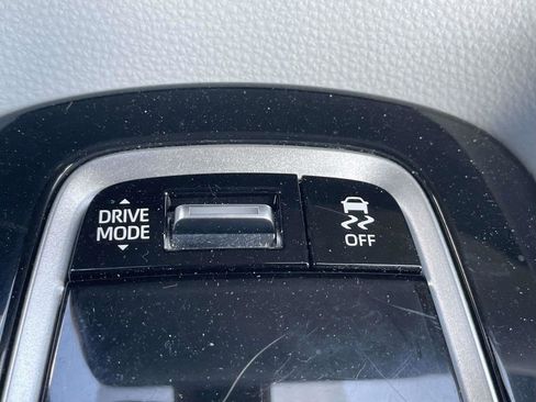 Used 2025 Toyota Corolla SE FWD image 37