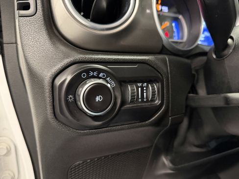 Used 2018 Jeep Wrangler Unlimited Sahara w/ Dual Top Group image 15