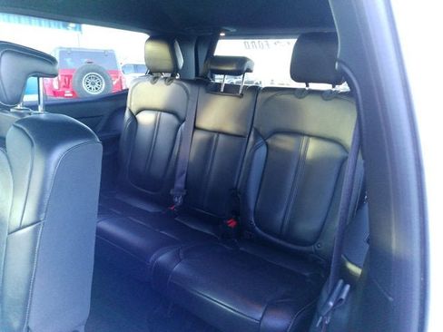 Used 2022 Jeep Wagoneer Series I AWD/4WD image 11