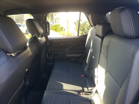 Used 2025 Toyota 4Runner TRD Off-Road Premium image 11