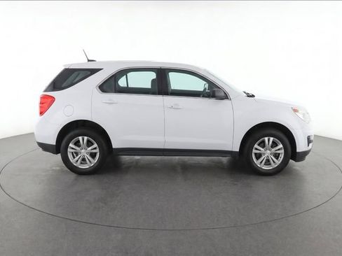 Used 2017 Chevrolet Equinox LS FWD image 8
