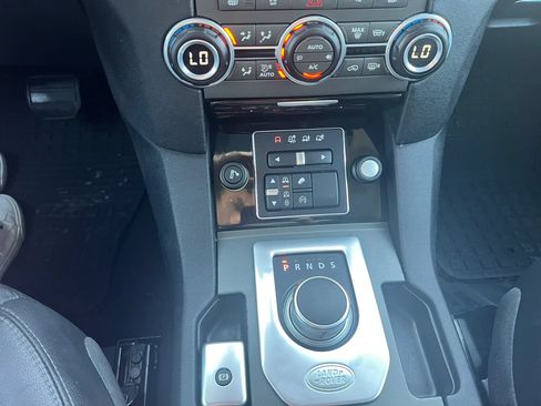 Used 2016 Land Rover LR4 HSE Silver Edition AWD/4WD image 21