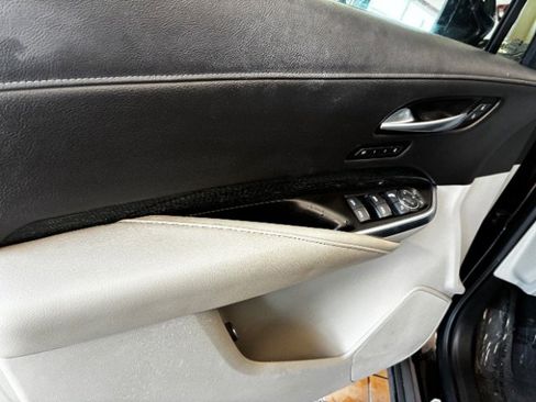 Used 2019 Cadillac XT4 Premium Luxury FWD image 15