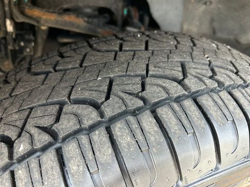 Used 2022 Ford F150 Lariat w/ Equipment Group 502A High image 30