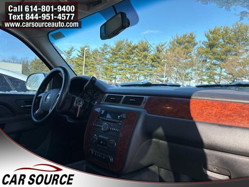 Used 2013 Chevrolet Avalanche LT image 27