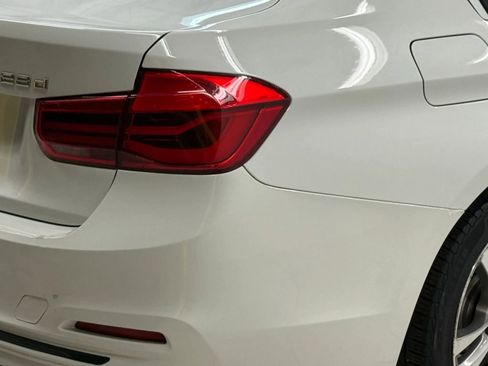 Used 2018 BMW 328d xDrive Sedan AWD/4WD image 10