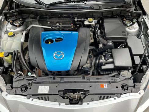 Used 2013 MAZDA MAZDA3 i Touring image 16