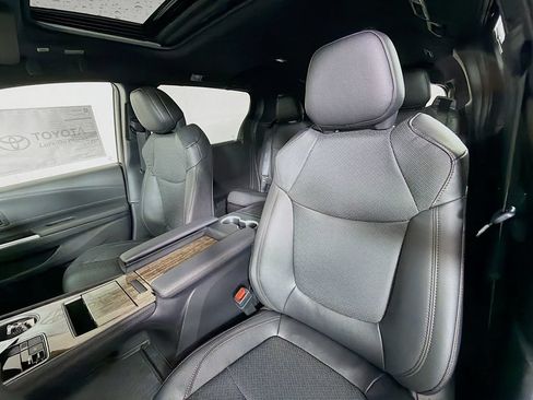 New 2026 Toyota Sienna Platinum AWD/4WD image 11