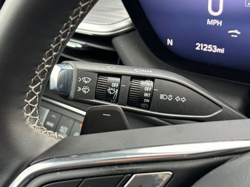 Used 2025 Buick Enclave Preferred image 35