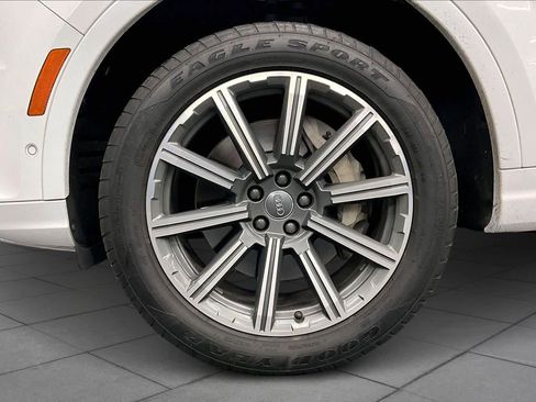 Used 2019 Audi Q7 3.0T Premium Plus image 10