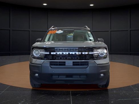 Certified 2025 Ford Bronco Sport Outer Banks w/ Outer Banks Tech Package+ image 2