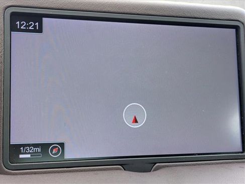 Used 2021 Aston Martin V8 Vantage Roadster RWD image 13