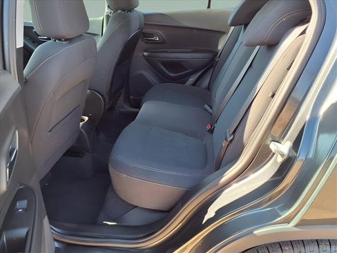 Used 2019 Chevrolet Trax LS image 22
