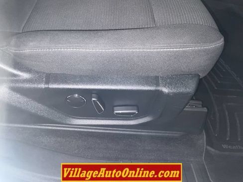 Used 2017 Ford F150 XLT w/ Equipment Group 302A Luxury AWD/4WD image 27